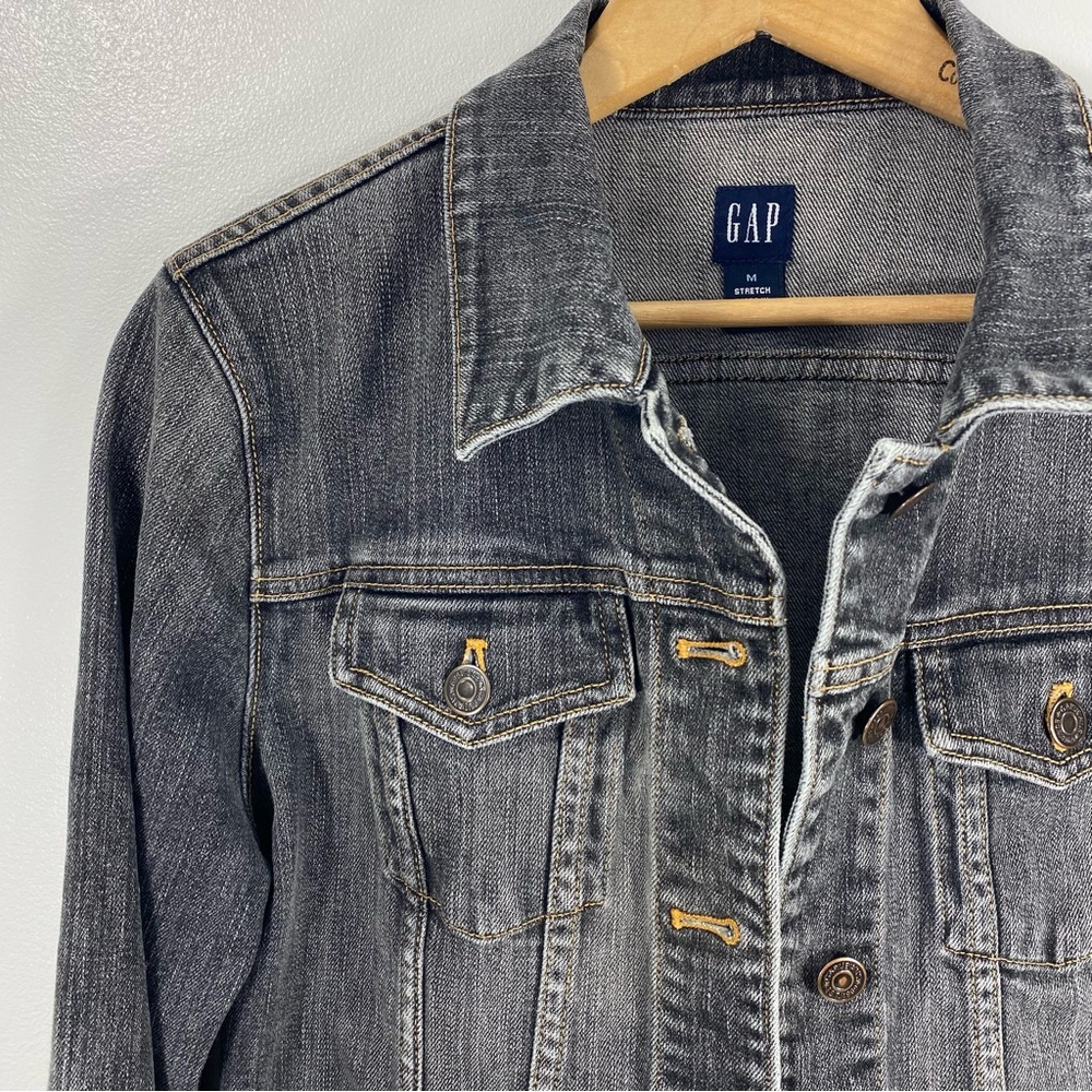 Vintage Gap Distressed Faded Black Grunge Punk Rock Trucker Denim Jean Jacket M - Picture 2 of 10